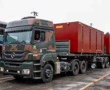 Porto de Paranaguá recebe estruturas gigantes do Exército