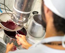 2ª Oficina da Portos do Paraná sobre coleta e despolpa do açaí juçara é realizada no litoral 