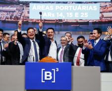 Leilões de áreas portuárias movimentam R$ 855 milhões em outorgas e garantem R$ 2,2 bilhões em investimentos no Paraná