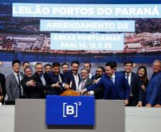Leilões de áreas portuárias movimentam R$ 855 milhões em outorgas e garantem R$ 2,2 bilhões em investimentos no Paraná