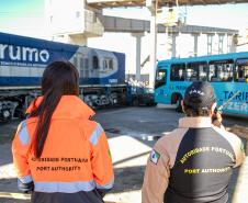 Acidente simulado envolvendo trem e veículos mostra união da comunidade portuária de Paranaguá