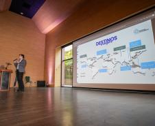Portos do Paraná destaca eficiência e futuro logístico na abertura da Parcelog 2025