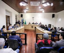 Portos do Paraná detalha obra de pavimentação em Antonina durante sessão na Câmara