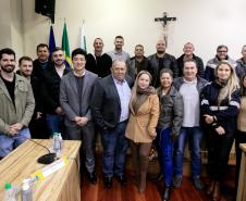 Portos do Paraná detalha obra de pavimentação em Antonina durante sessão na Câmara