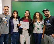 Portos do Paraná forma comerciantes em inglês na Ilha do Mel para reforçar receptivo turísticos
