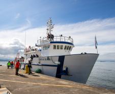 Navio-Escola atraca no Porto de Paranaguá e oferece experiência prática a universitários