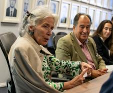 Despedida simbólica: ex-diretor da Wilson Sons visita o Porto de Paranaguá
