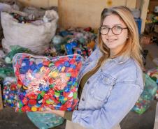 Portos do Paraná entrega nova remessa de tampinhas ao Lar Perseverança