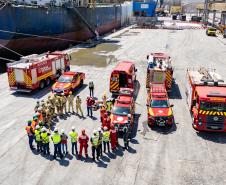 Porto de Paranaguá realiza simulação inédita de resgate em porão de navio