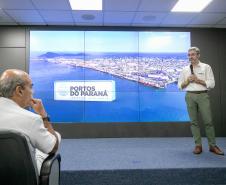 Portos do Paraná recebe a mais alta autoridade da Marinha do Brasil