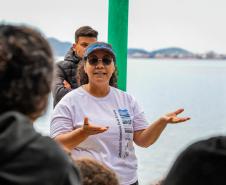 Oficina de Pintura reúne comunidade e transforma escola da Ilha de Eufrasina