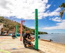 Oficina de Pintura reúne comunidade e transforma escola da Ilha de Eufrasina