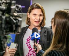 Porto de Paranaguá celebra 90 anos com exposição fotográfica dos colaboradores