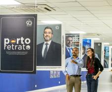 Porto de Paranaguá celebra 90 anos com exposição fotográfica dos colaboradores