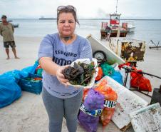 Mutirão de Limpeza das Praias da Ilha do Mel recolhe quase 11 toneladas de resíduos