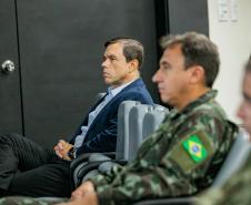 Coronéis do curso de alta administração do Exército visitam o Porto de Paranaguá
