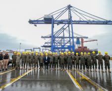 Coronéis do curso de alta administração do Exército visitam o Porto de ParanaguáCoronéis do curso de alta administração do Exército visitam o Porto de Paranaguá