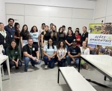 Adolescentes da Ilha dos Valadares concluem curso de informática da Portos do Paraná