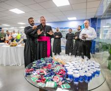 Imagem de Nossa Senhora do Rocio é recebida com homenagens no Porto de Paranaguá
