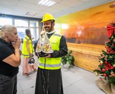 Imagem de Nossa Senhora do Rocio é recebida com homenagens no Porto de Paranaguá