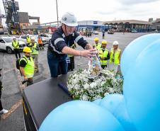 Imagem de Nossa Senhora do Rocio é recebida com homenagens no Porto de Paranaguá