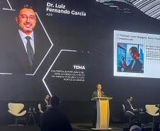 Portos do Paraná destaca avanços regulatórios e modernização em congresso internacional
