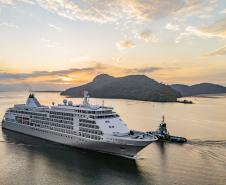 Navio Silver Whisper atracou pela primeira vez no Porto de Paranaguá trazendo mais de 700 passageiros