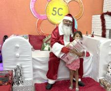 Natal Solidário da Portos do Paraná leva alegria a centenas de crianças em Paranaguá