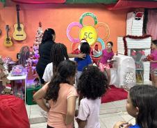 Natal Solidário da Portos do Paraná leva alegria a centenas de crianças em Paranaguá