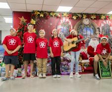 Natal Solidário da Portos do Paraná entrega brinquedos arrecadados pela comunidade portuária
