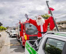 Natal Solidário da Portos do Paraná entrega brinquedos arrecadados pela comunidade portuária