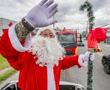 Natal Solidário da Portos do Paraná entrega brinquedos arrecadados pela comunidade portuária