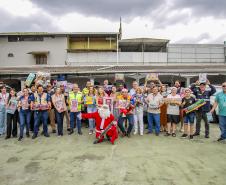 Natal Solidário da Portos do Paraná entrega brinquedos arrecadados pela comunidade portuária