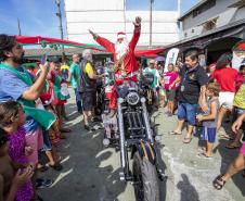 Natal Solidário da Portos do Paraná leva alegria a centenas de crianças em Paranaguá
