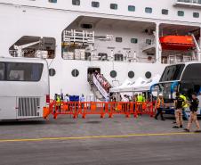 Porto de Paranaguá recebe o cruzeiro de luxo Silver Whisper pela primeira vez