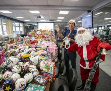 Ação Natal Solidário reúne empresas, colaboradores e comunidade para arrecadar brinquedos