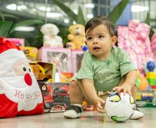 Natal Solidário: Papai Noel recebe crianças até quinta-feira no Palácio Taguaré