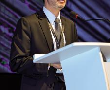 Portos do Paraná destaca avanços regulatórios e modernização em congresso internacional