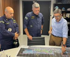 Navios-Patrulha da Marinha fazem parada estratégica no Porto de Paranaguá