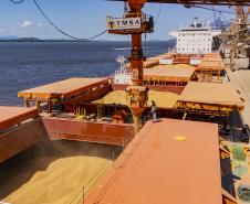 Porto de Paranaguá coloca em funcionamento tecnologia que reduz emissão de partículas no embarque de granéis