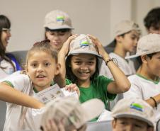 Porto Escola 2026 inicia com visitas de alunos ao cais em Paranaguá