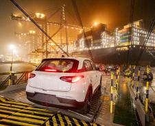 Porto de Paranaguá registra maior desembarque de veículos elétricos do Paraná