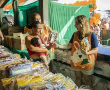 Mais de 1.500 kits são distribuídos em ação de Páscoa da Portos do Paraná