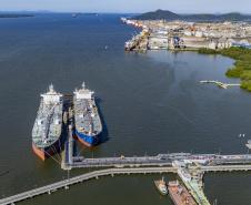  Portos do Paraná investe R$ 100 milhões em segunda etapa de modernização do píer de líquidos