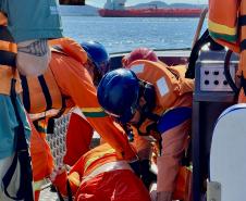 Simulado testa protocolo de “homem ao mar” no Porto de Paranaguá