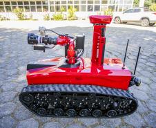 Robô de combate a incêndio é testado no Porto de Paranaguá