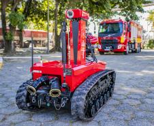 Robô de combate a incêndio é testado no Porto de Paranaguá