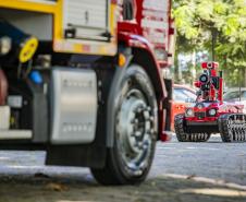 Robô de combate a incêndio é testado no Porto de Paranaguá
