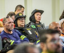 Robô de combate a incêndio é testado no Porto de Paranaguá