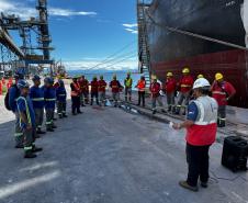 Campanha Abril Verde reforça prevenção de acidentes no Porto de Paranaguá